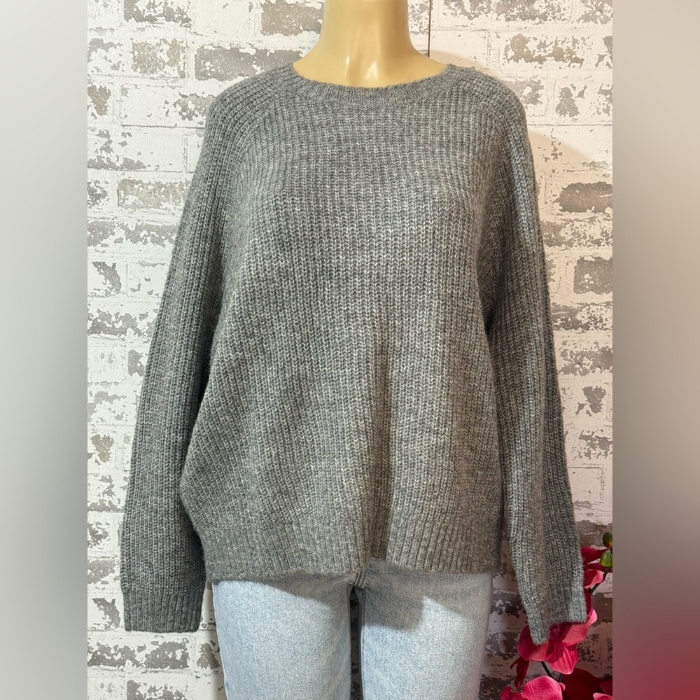 Old Navy Charcoal Women's Pullover Sweater